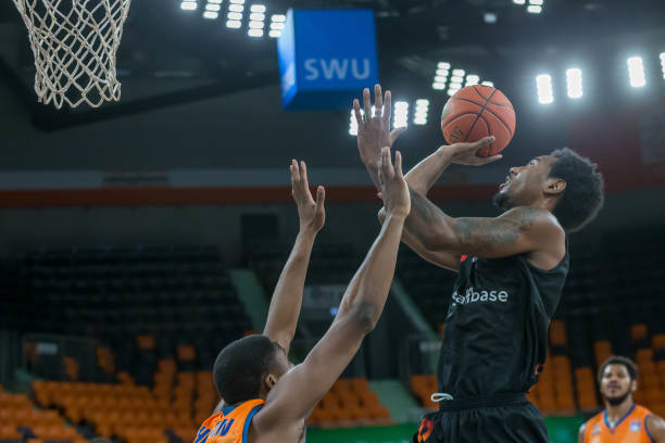 的防守和快 的防守和快